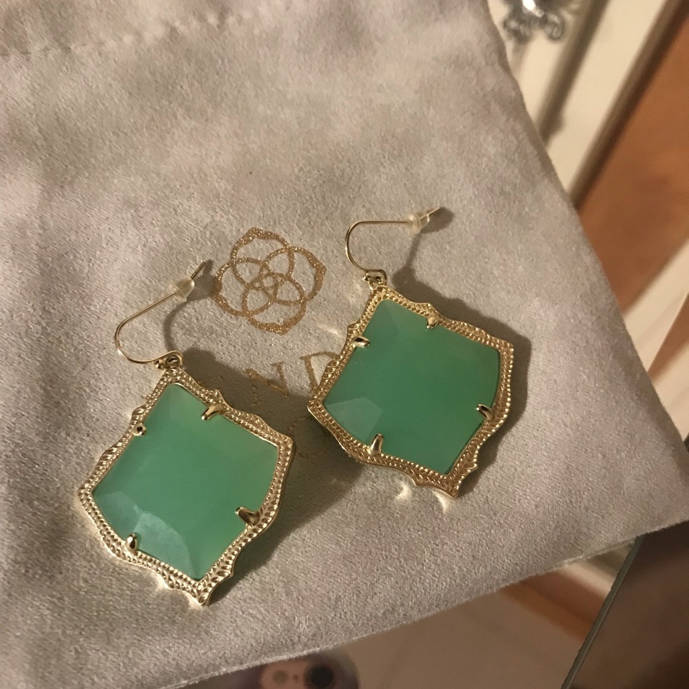 Kendra Scott Kirsten Earrings